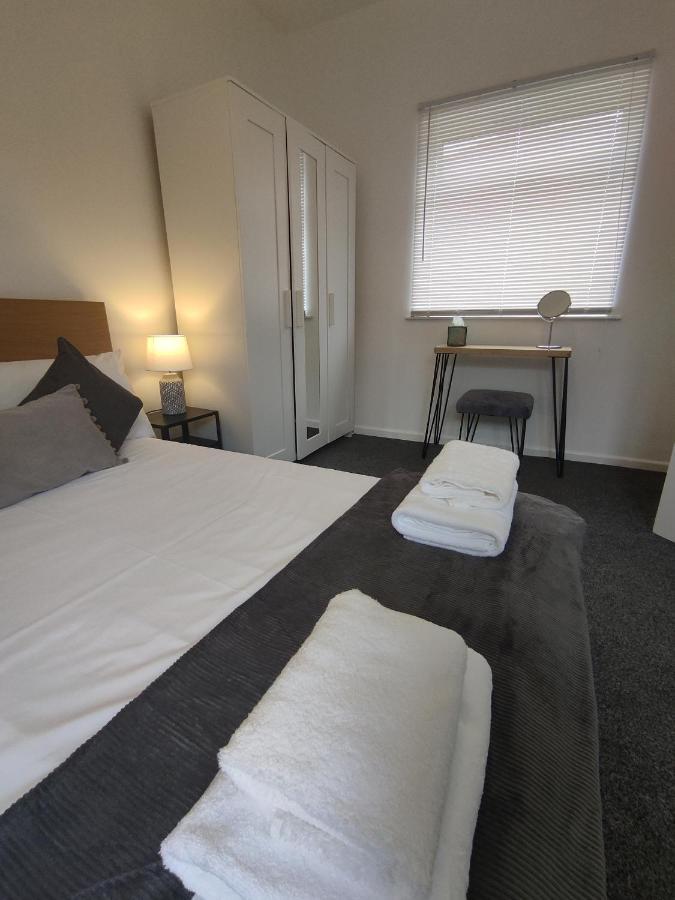 1 Bedroom With Free Parking Apartment Weymouth